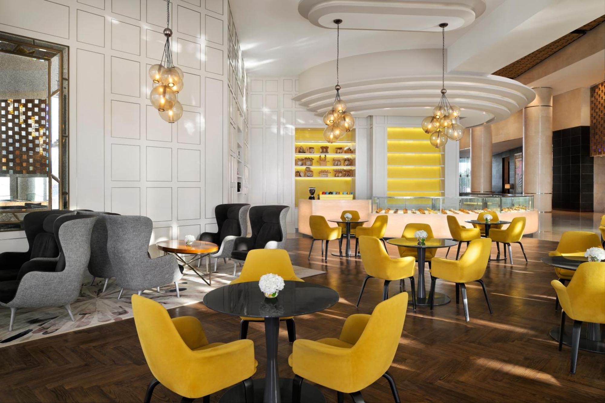 Intercontinental Dubai Festival City By Ihg Eksteriør billede The Lounge at the airport