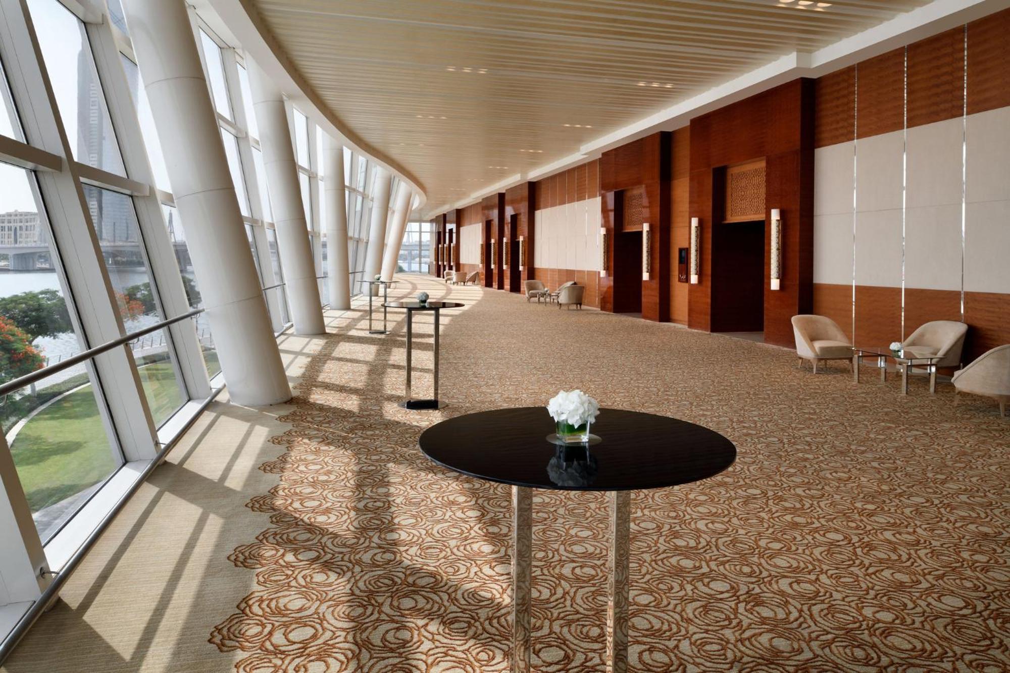 Intercontinental Dubai Festival City By Ihg Eksteriør billede The interior of the hotel